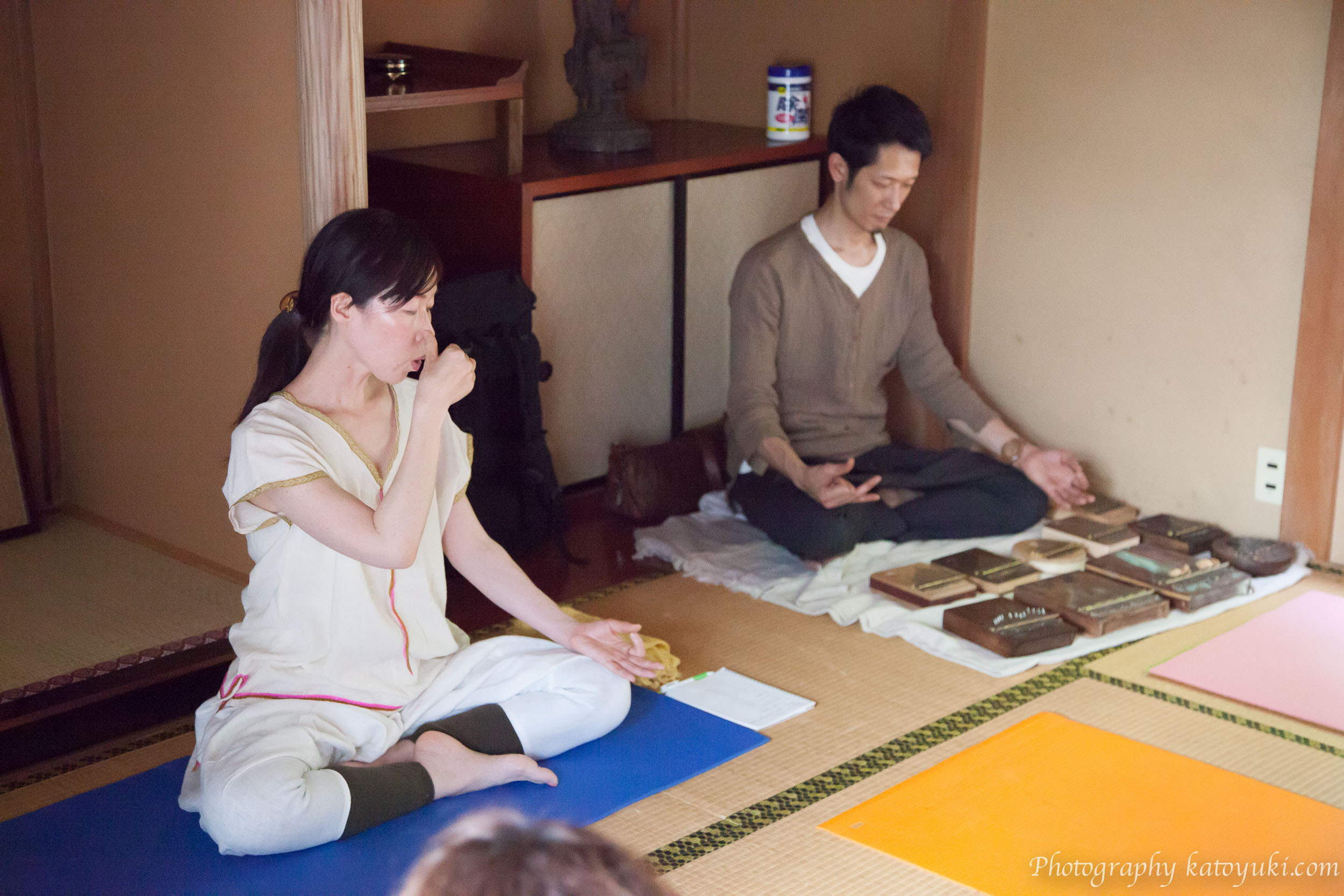八王子ヨガ祭り「呼吸法〜音の瞑想」Saori & Sage(カリンバ演奏)